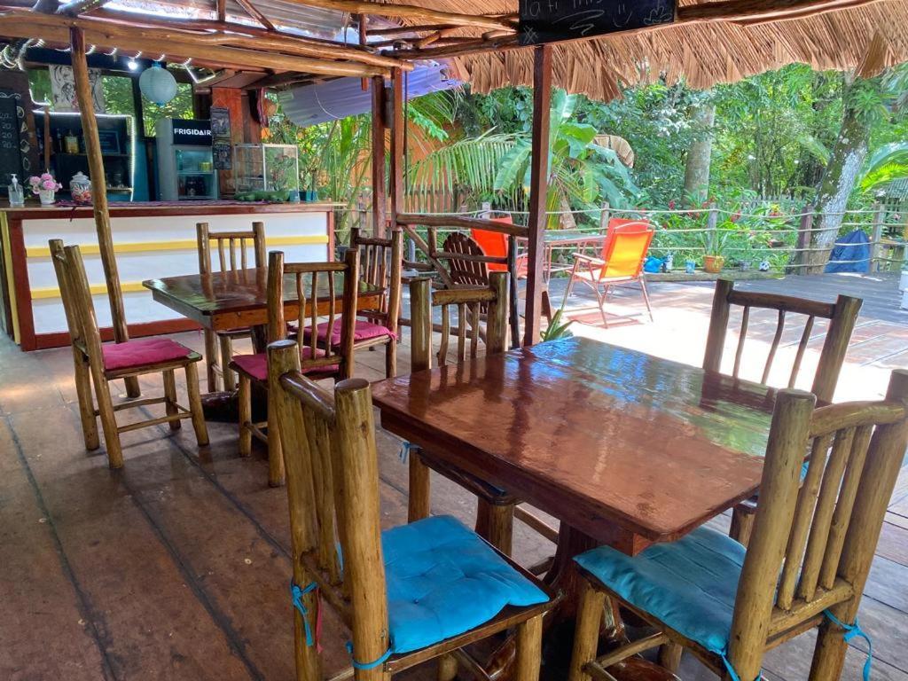 Auberge de jeunesse Casa De La Iguana à Lívingston Extérieur photo