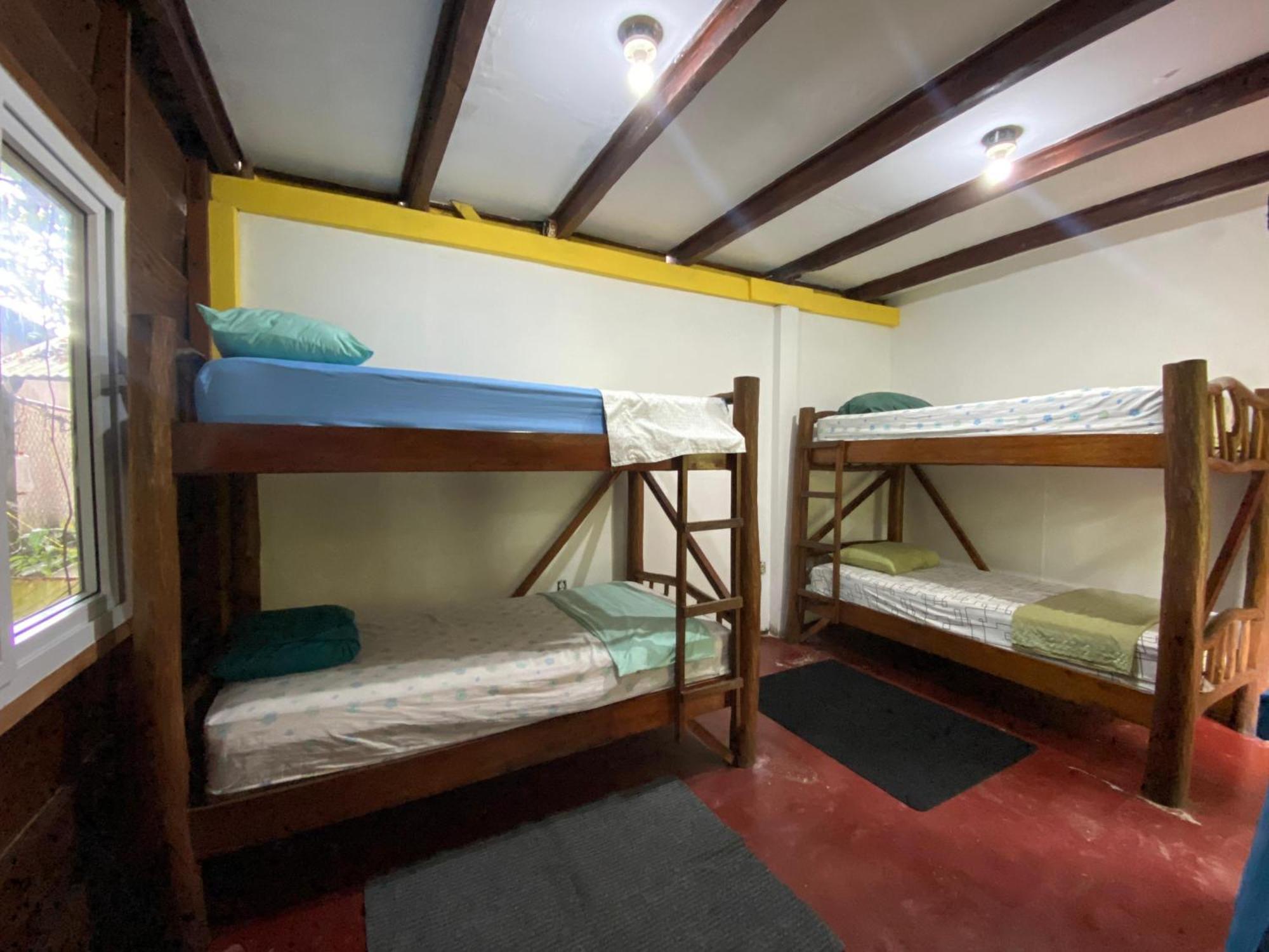 Auberge de jeunesse Casa De La Iguana à Lívingston Extérieur photo