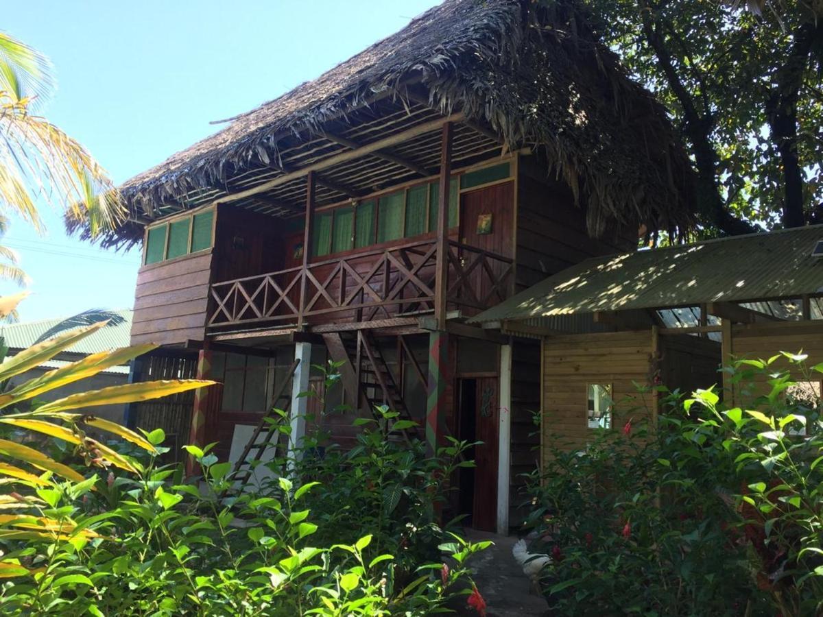 Auberge de jeunesse Casa De La Iguana à Lívingston Extérieur photo